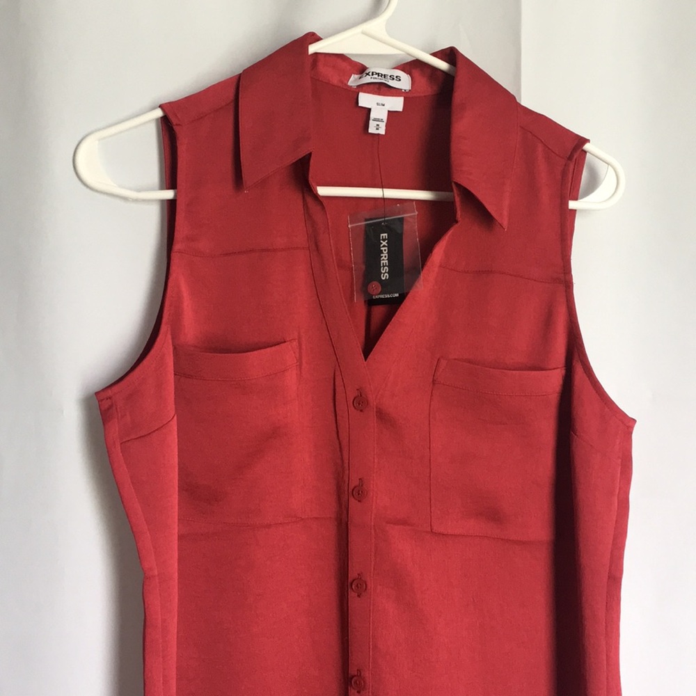 🌹Express slim silky blouse NWT